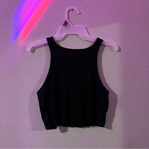 Black cropped tank